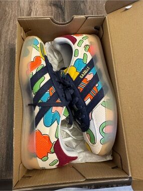Adidas Gazelle Sw size 4